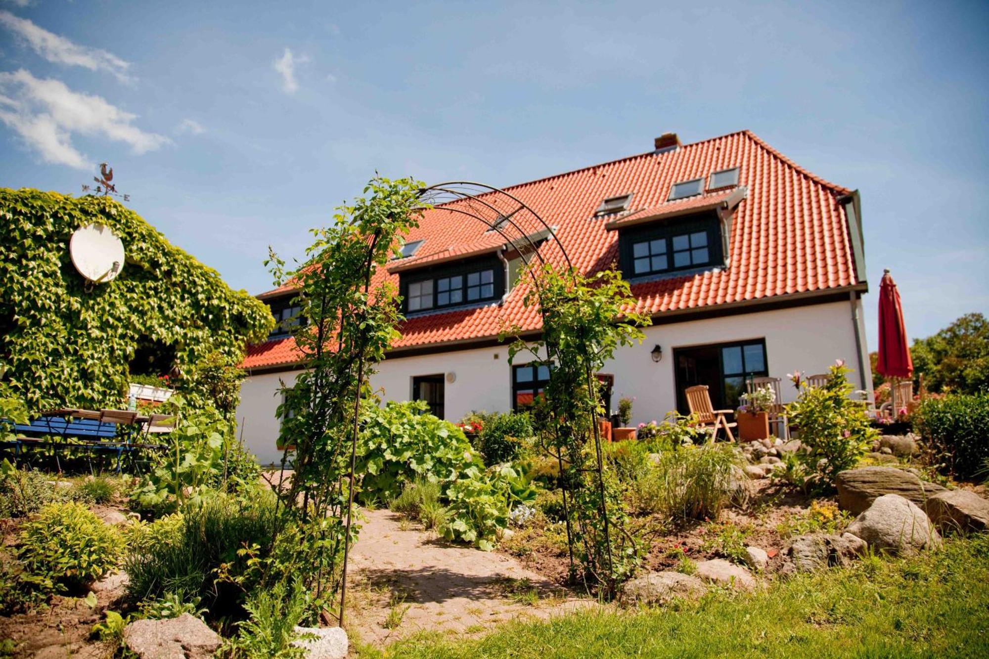 Gutshaus Ketelshagen Hotel Putbus Exterior photo
